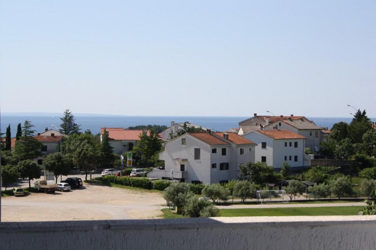 Apartments Nada Krk Town Exterior foto