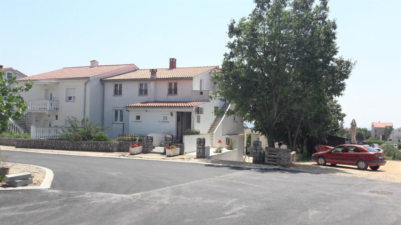 Apartments Nada Krk Town Exterior foto